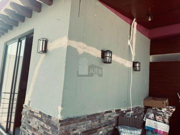 Casa en Venta en Mayorazgo Santa Lucía, León, Gto. de las mas amplias en terreno  y construcción