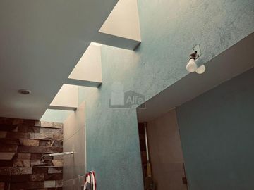 Casa en Venta en Mayorazgo Santa Lucía, León, Gto. de las mas amplias en terreno  y construcción