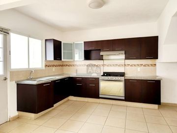 Casa en Venta en Toluca, 40 min de Santa Fe y a 15 min de la estación Lerma del Tren Interurbano Tol