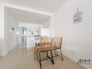 VENTA de 1 ambiente a metros de Av. Libertador con amplio balcón!