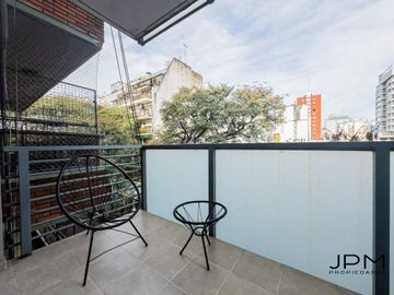 VENTA de 1 ambiente a metros de Av. Libertador con amplio balcón!
