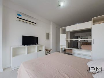 VENTA de 1 ambiente a metros de Av. Libertador con amplio balcón!