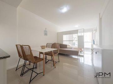 VENTA de 1 ambiente a metros de Av. Libertador con amplio balcón!