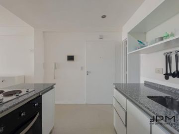 VENTA de 1 ambiente a metros de Av. Libertador con amplio balcón!