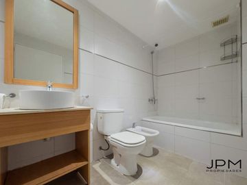 VENTA de 1 ambiente a metros de Av. Libertador con amplio balcón!
