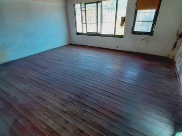 Amplio Terreno con Casa Solida Para Remodelar en La Granja
