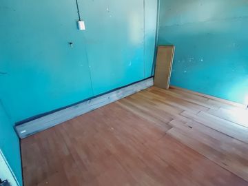 Amplio Terreno con Casa Solida Para Remodelar en La Granja