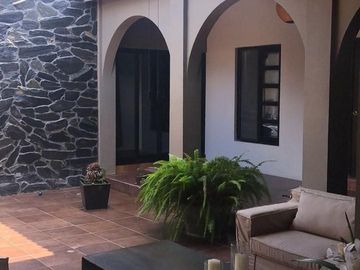 Casa en venta con alberca carretera nacional