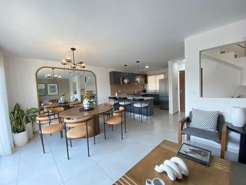 Casa en Venta en Terrasoles, Nuevo Querétaro, 3 Recámaras, 2.5 Baños, Alberca..