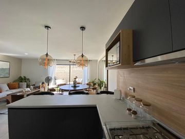 Casa en Venta en Terrasoles, Nuevo Querétaro, 3 Recámaras, 2.5 Baños, Alberca..