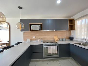 Casa en Venta en Terrasoles, Nuevo Querétaro, 3 Recámaras, 2.5 Baños, Alberca..
