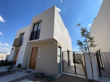 Casa en Venta en Terrasoles, El Marqués - Nuevo Querétaro, Calidad de Vida.