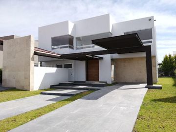 Casas en Venta, El Campanario, Club de Golf,  Querétaro, Qro76. $27.75 mdp