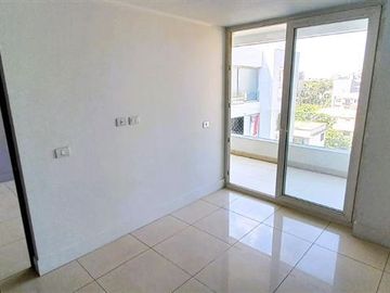 Departamento en Venta en Ñuñoa, Av Holanda a pasos de Irarrazabal y Metro Chile-España