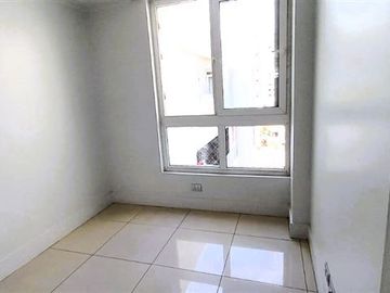 Departamento en Venta en Ñuñoa, Av Holanda a pasos de Irarrazabal y Metro Chile-España