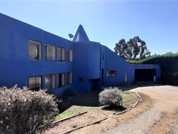 LINDA CASA EN CONDOMINIO EXCLUSIVO DE CINCO CASAS CON EXCELE