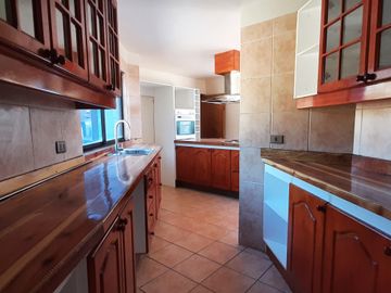 LINDA CASA EN CONDOMINIO EXCLUSIVO DE CINCO CASAS CON EXCELE