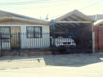 HERMOSA CASA MAIPU CON BUENA UBICACION
