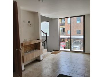 VENDO LINDA CASA EN EL CENTRO DE CAJICA
