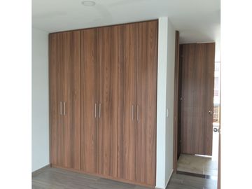 VENDO LINDA CASA EN EL CENTRO DE CAJICA