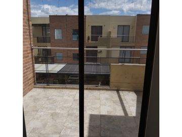VENDO LINDA CASA EN EL CENTRO DE CAJICA