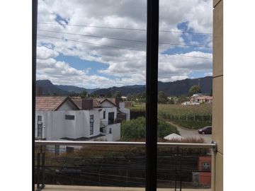 VENDO LINDA CASA EN EL CENTRO DE CAJICA