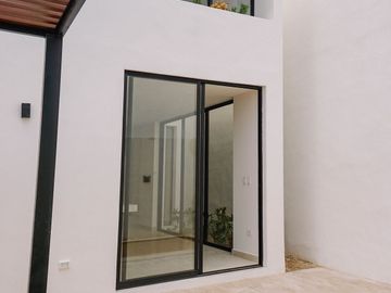 Townhouse en venta de 2 recámaras en Dzityá
