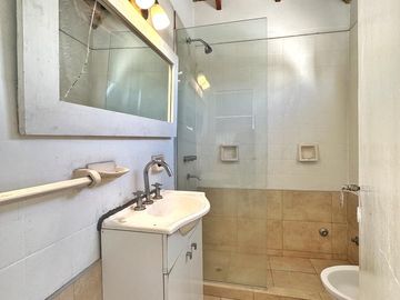Galpón en Block + Departamento 4 amb - Barrio 9 de Julio