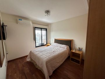 Venta Departamento FUNDAR 2 dormitorios, cochera en  Rosario - Centro