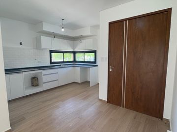 Casa en San Ramiro, Pilar del este