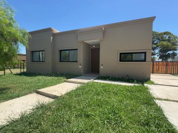 Casa en San Ramiro, Pilar del este
