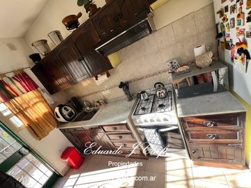 VENTA DE PH 4 AMBIENTES - CASTELAR NORTE
