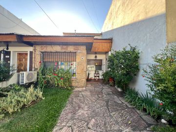 VENTA DE PH 4 AMBIENTES - CASTELAR NORTE