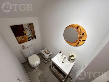 Casa  en Venta- Casas de Santa Guadalupe - Pilar del Este-Jardin-Parrilla-3 ambientes.