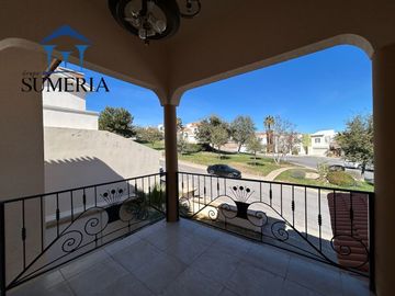 HERMOSA CASA EN RESIDENCIAL RINCON DE LAS LOMAS
