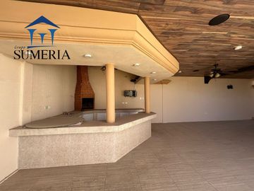 HERMOSA CASA EN RESIDENCIAL RINCON DE LAS LOMAS