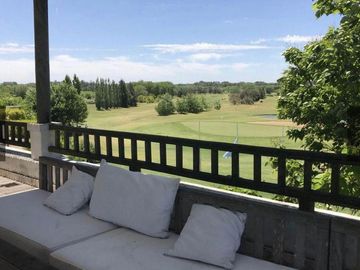 Venta Casa - Barrio Privado Everlinks Golf Club  / Lujan