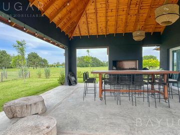 Venta Casa - Barrio Privado Everlinks Golf Club  / Lujan