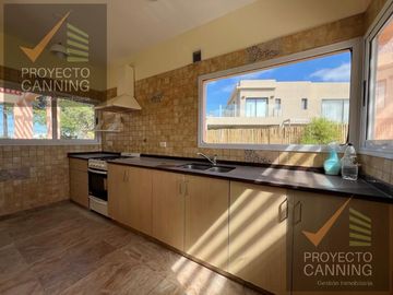 Casa en venta en Barrio Don Joaquin Canning