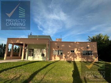 Casa en venta en Barrio Don Joaquin Canning