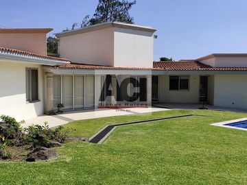 Casa en condominio en Venta , Lomas de Cortes