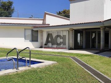 Casa en condominio en Venta , Lomas de Cortes