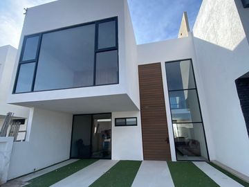 Venta de Casa en Querétaro, El Marqués, Fracc. Zen Life 1 , seguridad 24 horas