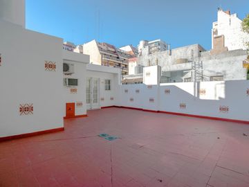 Casa en  lote propio - Ramon Falcon 1800 (entre Av. Carabobo y Pumacahua)