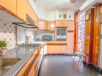 Casa en  lote propio - Ramon Falcon 1800 (entre Av. Carabobo y Pumacahua)