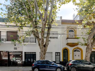 Casa en  lote propio - Ramon Falcon 1800 (entre Av. Carabobo y Pumacahua)