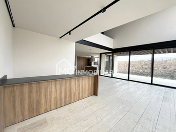 Casa en VENTA en Lomas del Campanario Norte