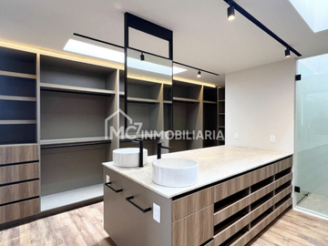Casa en VENTA en Lomas del Campanario Norte