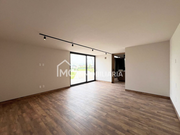 Casa en VENTA en Lomas del Campanario Norte
