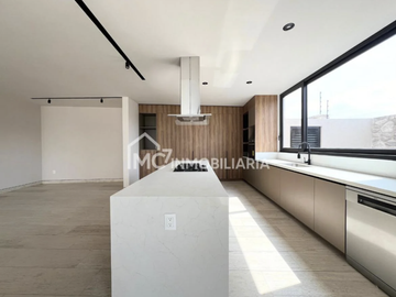 Casa en VENTA en Lomas del Campanario Norte
